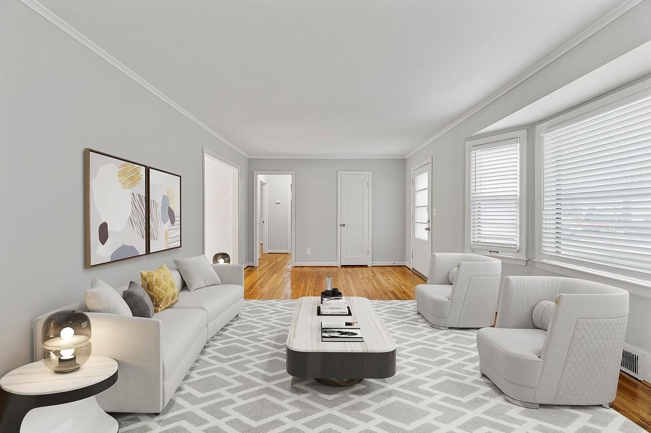 5301 Russell St - Photo 4 of 15