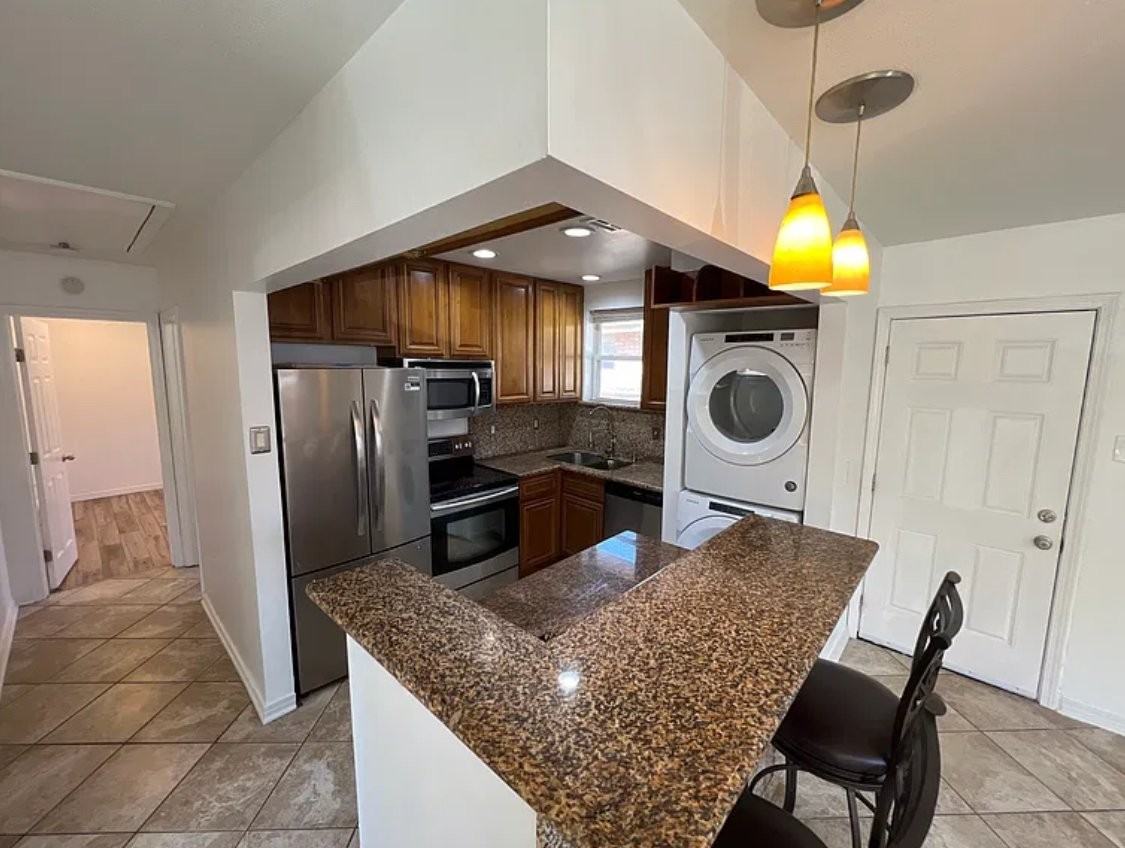 854 Orion Ave - Photo 2 of 8