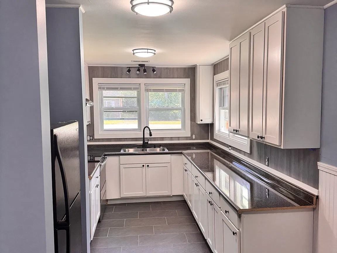1325 Old Converse Rd - Photo 5 of 6