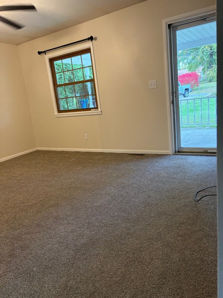 3350 Symphony Ln - Photo 6 of 15