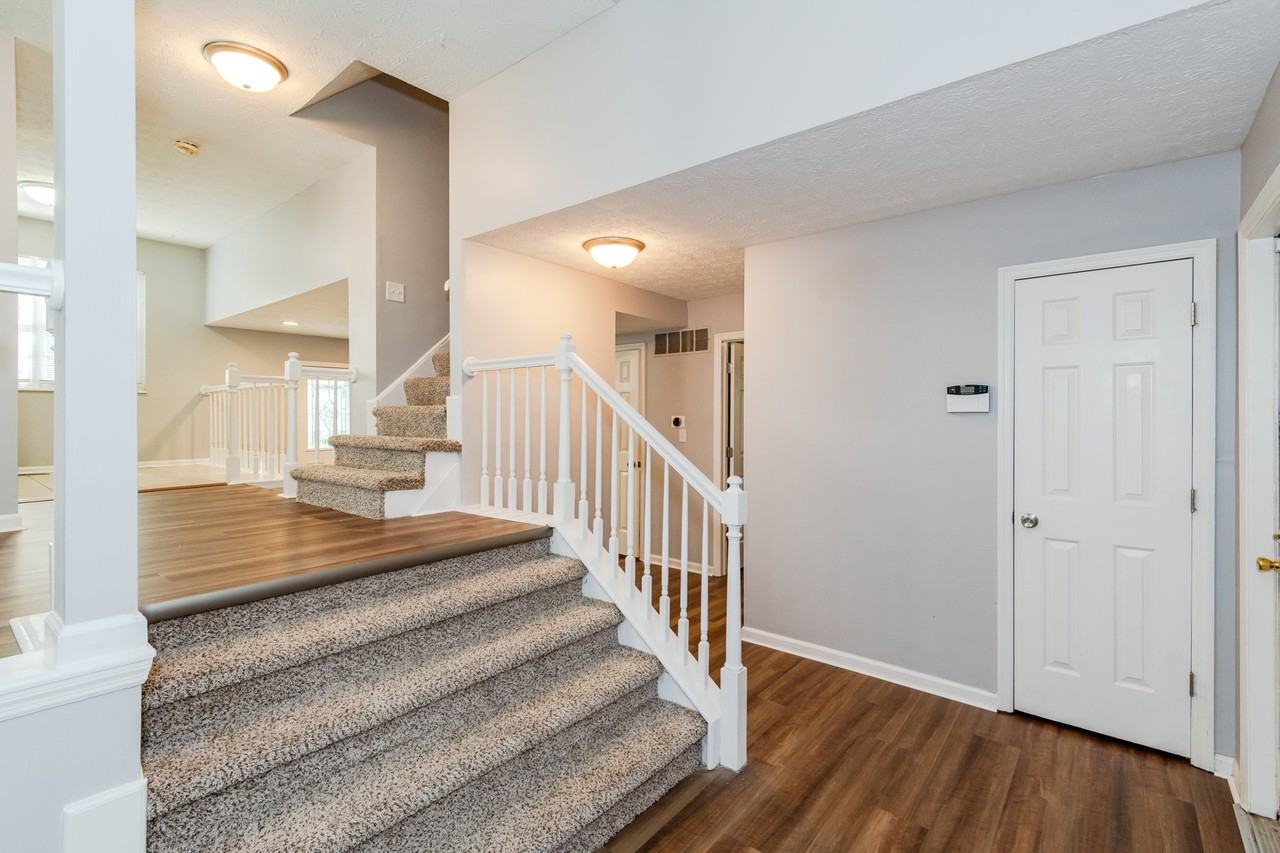 1014 Millerton Dr - Photo 2 of 41