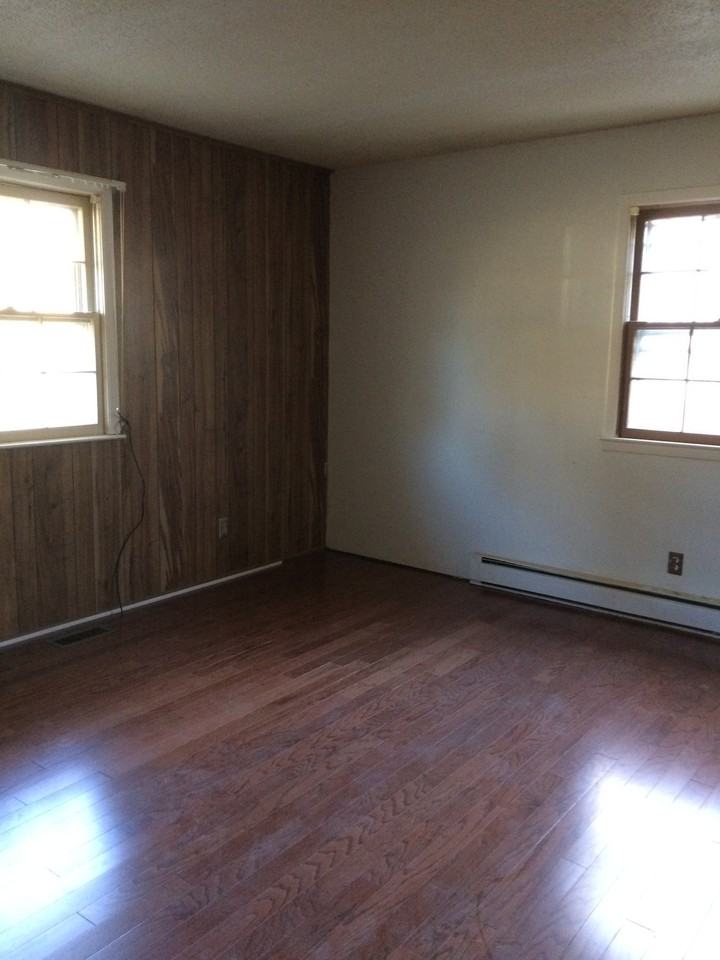 3820 Weyburn Rd - Photo 7 of 10