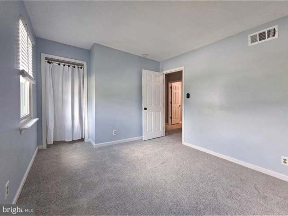 143 Rainbow Rd - Photo 6 of 15