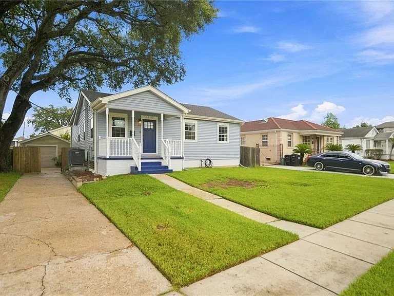 1421 Prentiss Ave - Photo 2 of 14