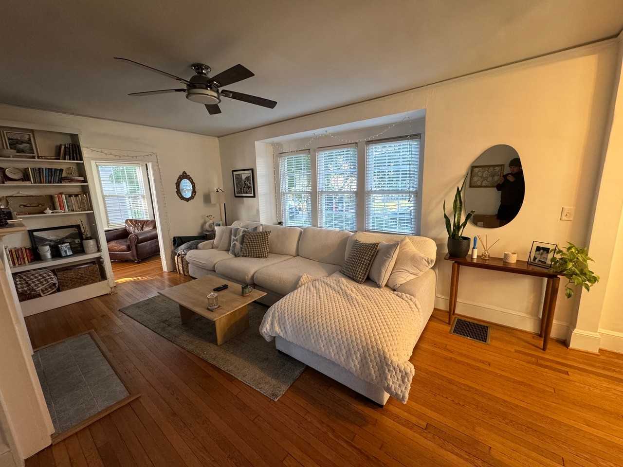 4019 Clinton Ave - Photo 3 of 16
