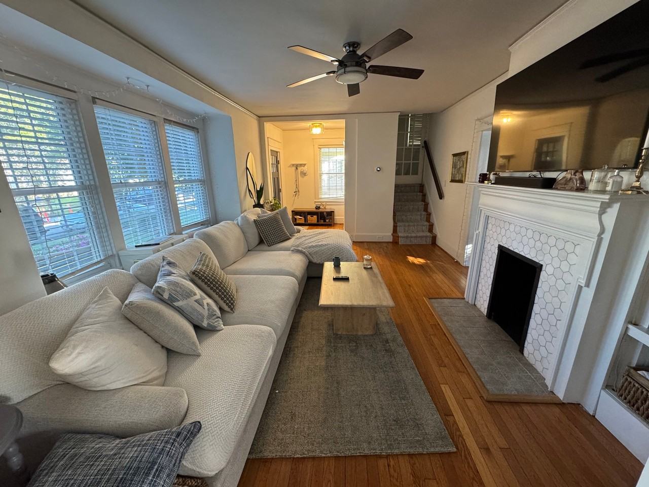 4019 Clinton Ave - Photo 5 of 16