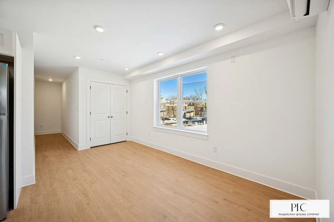 3349 N 19th St #A - Photo 4 of 8