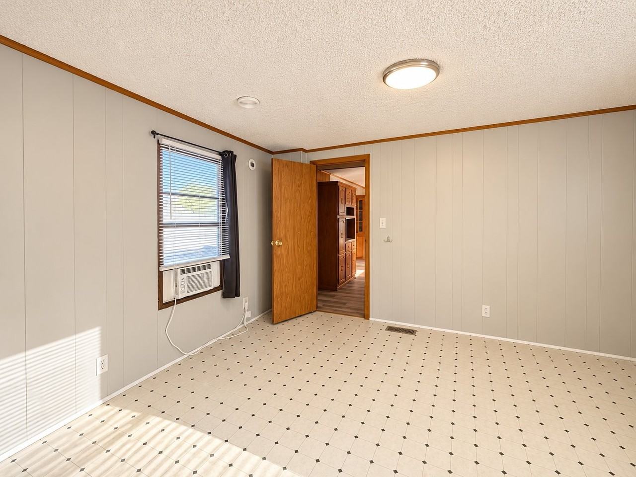 7029 Timber Ridge Ctr - Photo 3 of 8