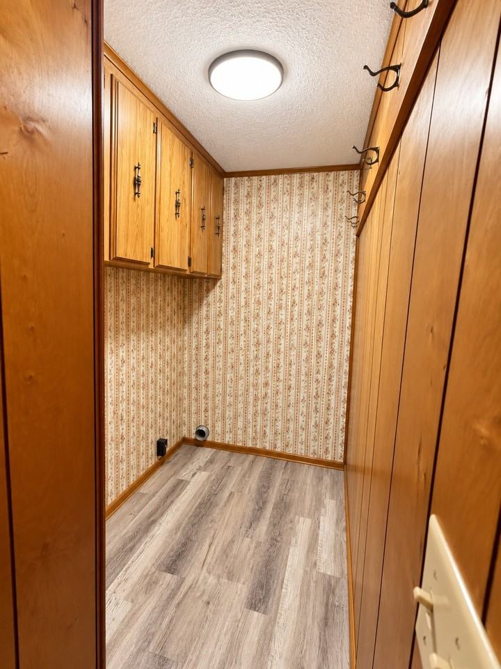 7029 Timber Ridge Ctr - Photo 5 of 8