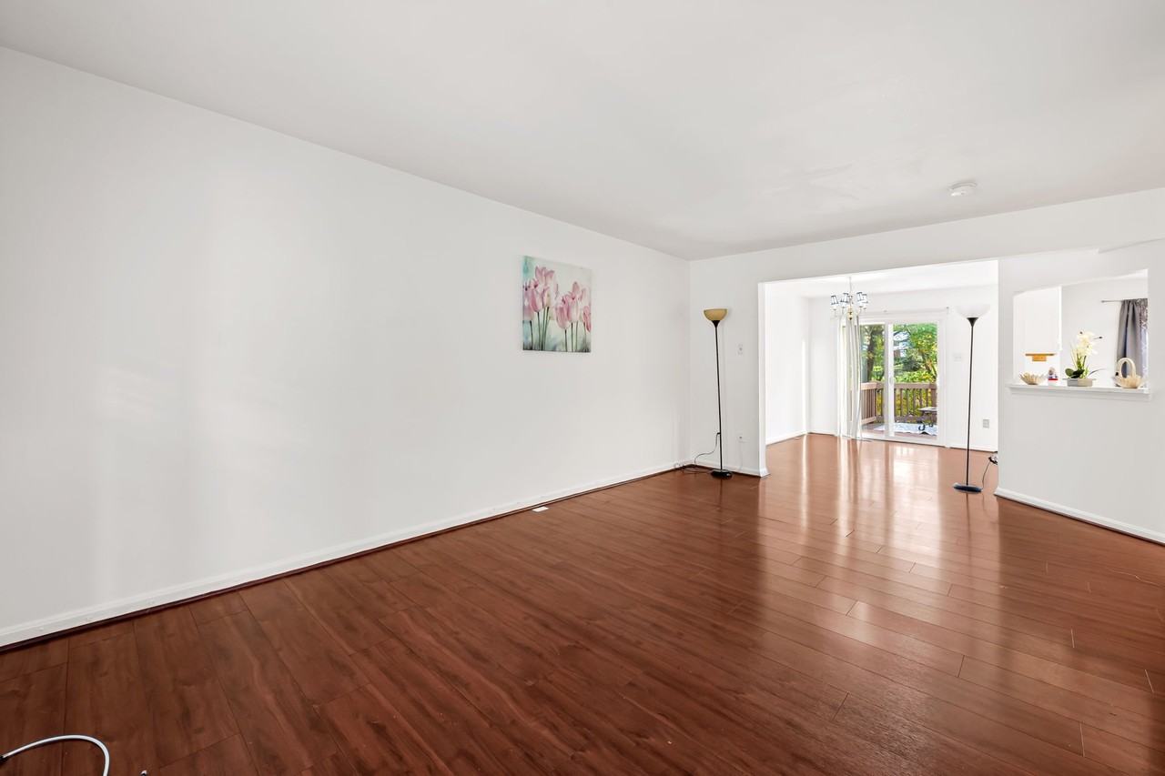 139 Gentlebrook Rd - Photo 2 of 13