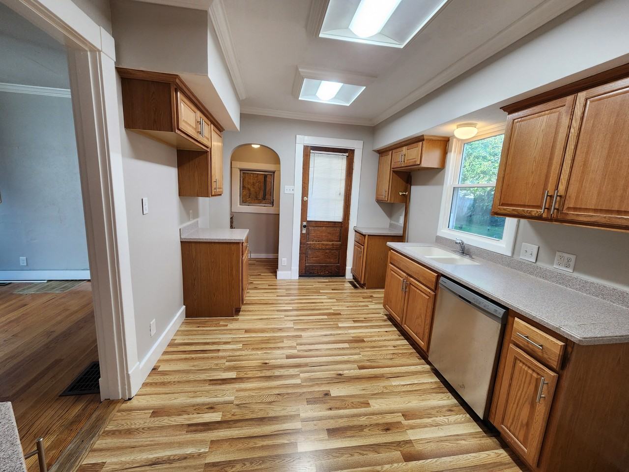 522 Bowen St #522BOWENST - Photo 5 of 12