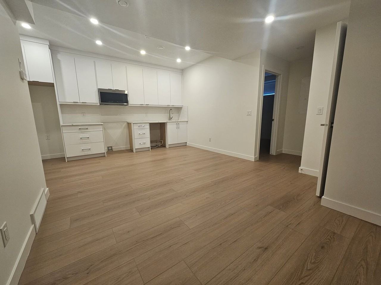 1524 35 St Se - Photo 7 of 13