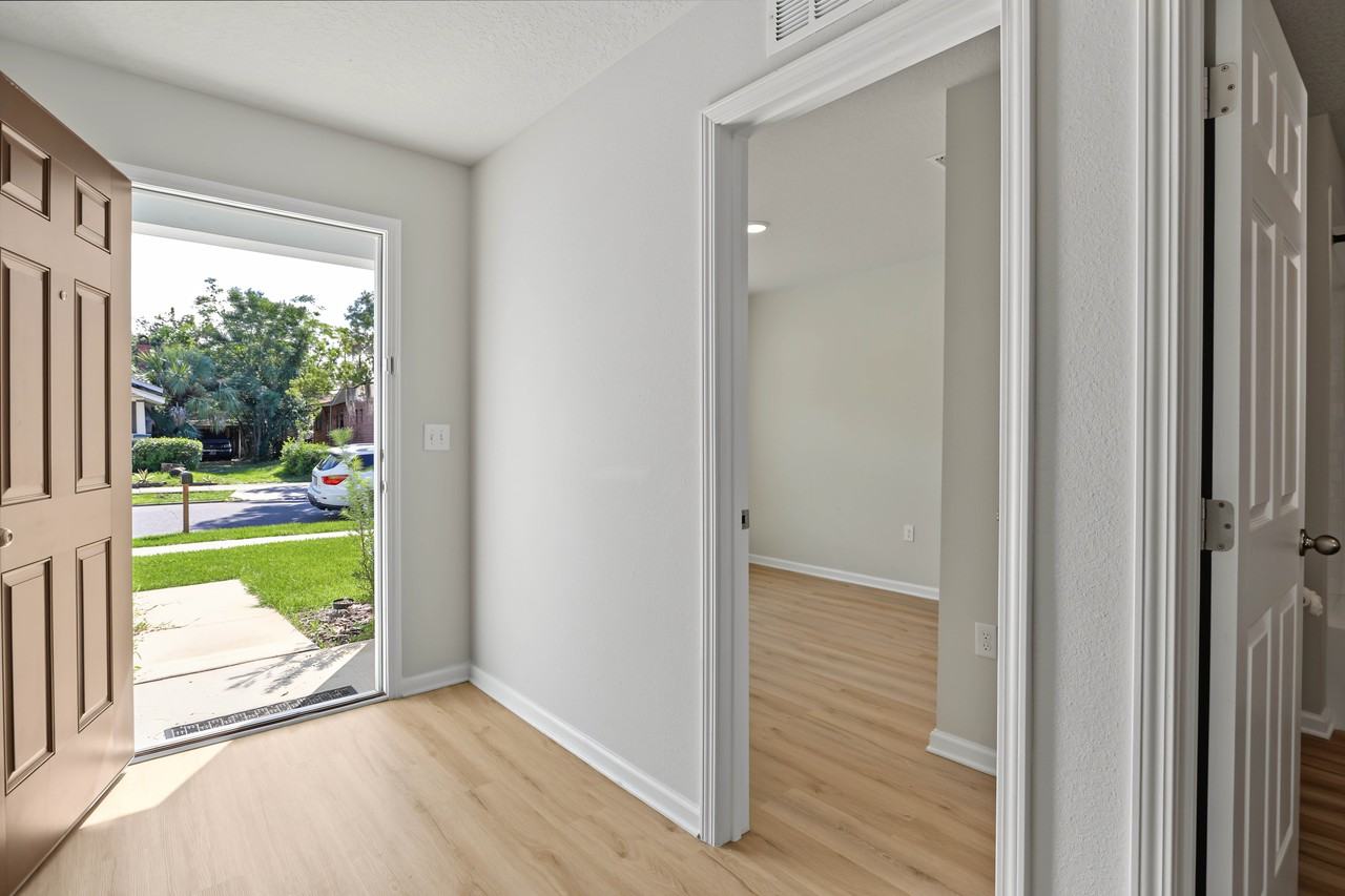 W 18th St #NA - Photo 5 of 42
