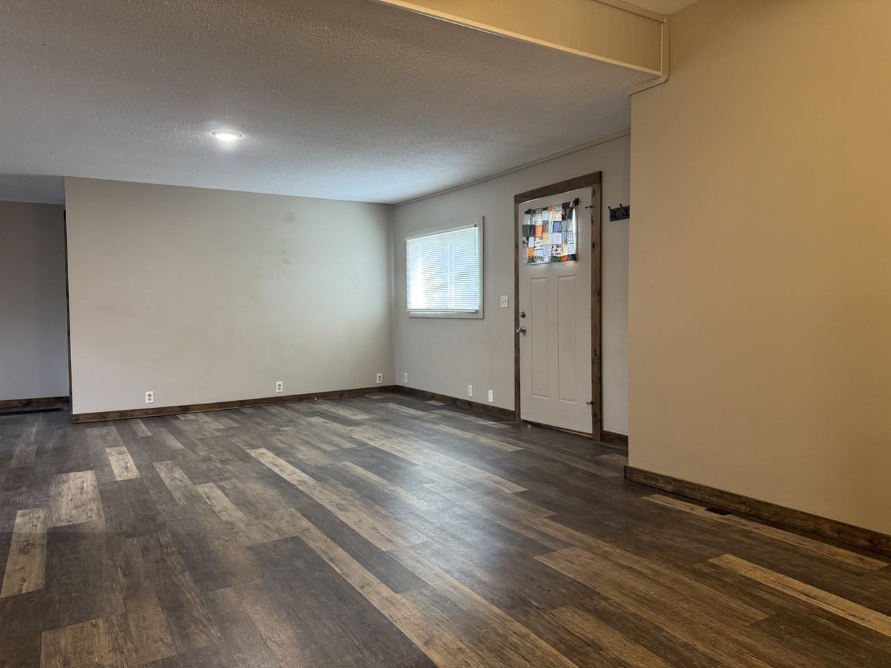 14962 Cambria Road - Photo 4 of 9