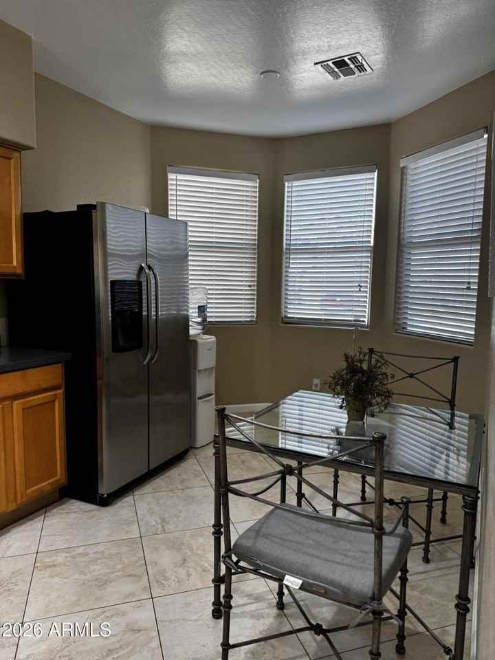 18131 W Canyon Ln - Photo 4 of 24