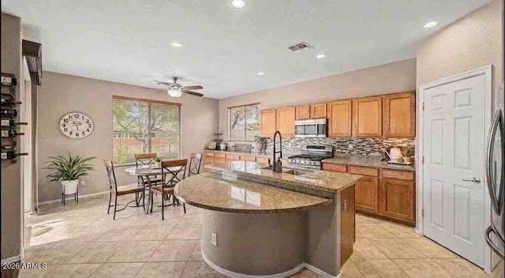1076 E Euclid Ave - Photo 3 of 50