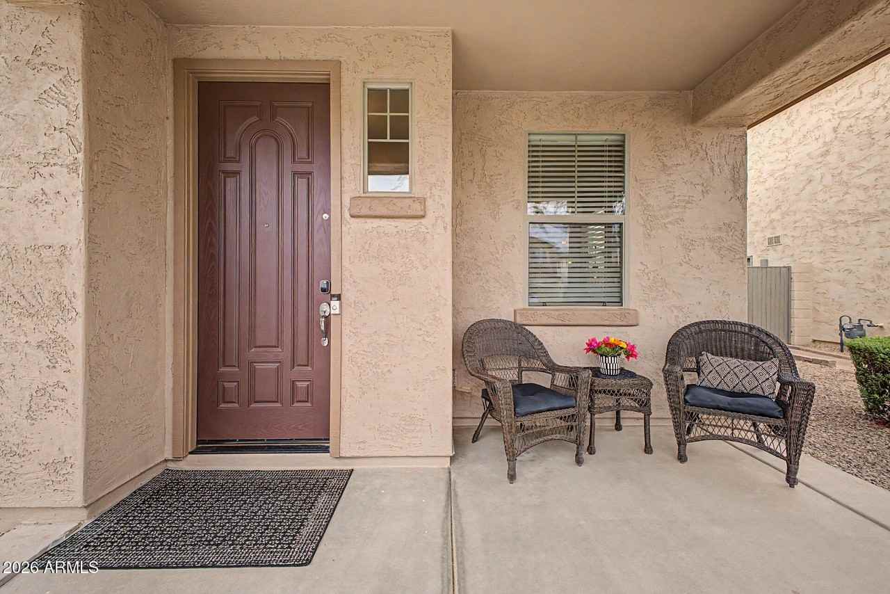 1076 E Euclid Ave - Photo 7 of 50