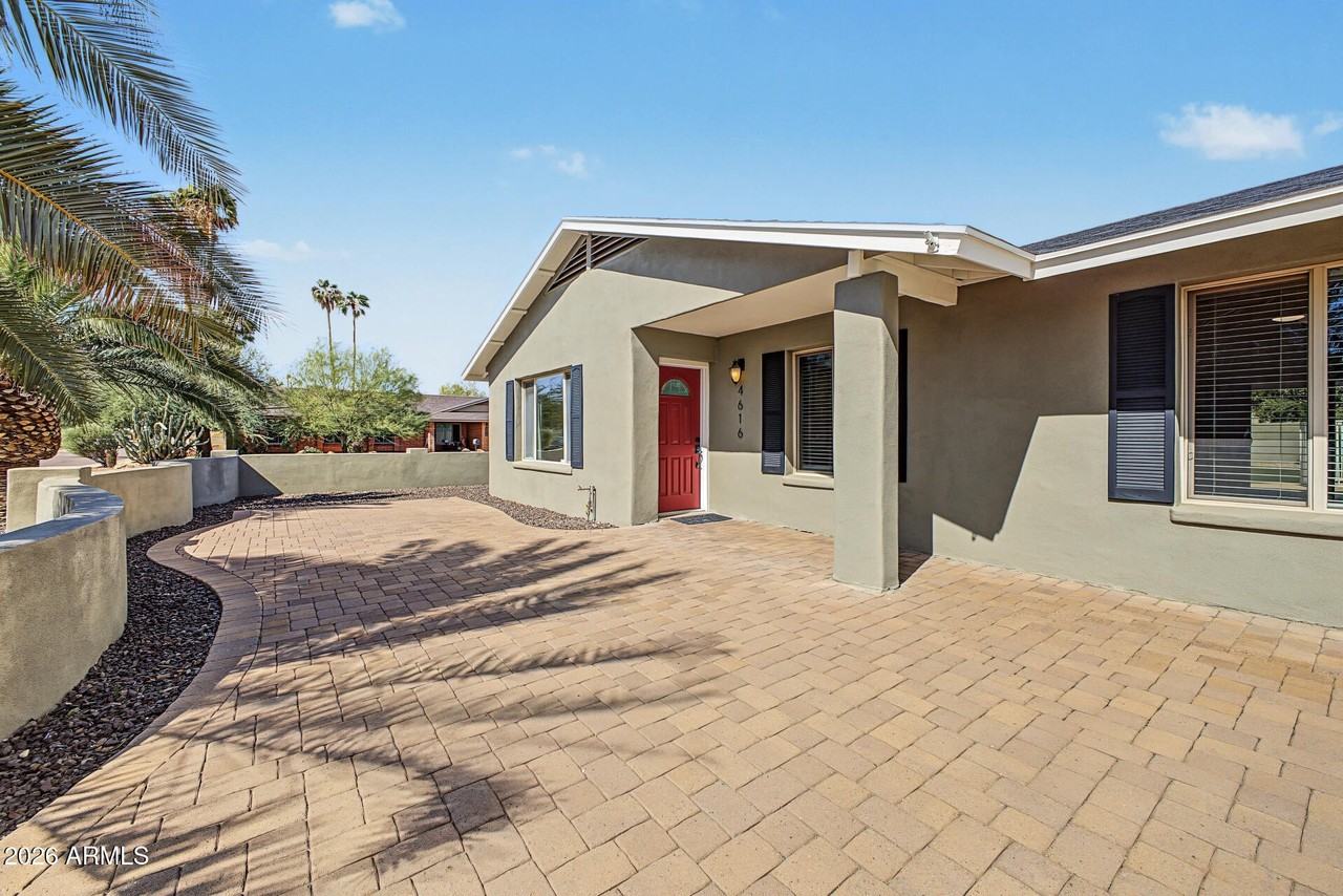 4616 E Voltaire Ave - Photo 6 of 43