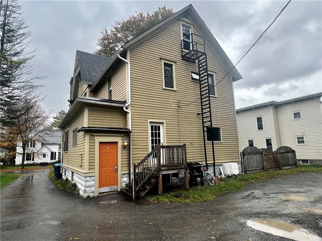 65 Ford Ave - Photo 2 of 17