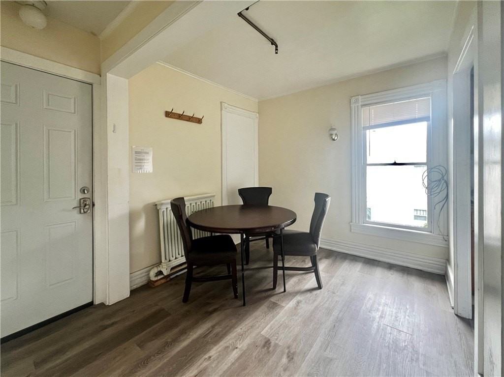 65 Ford Ave - Photo 4 of 17