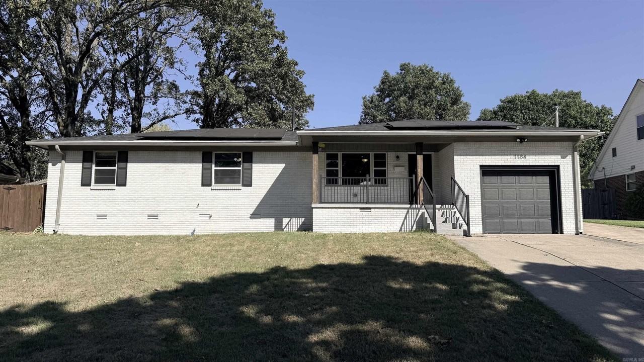 1104 Coulter Rd - Photo 3 of 22