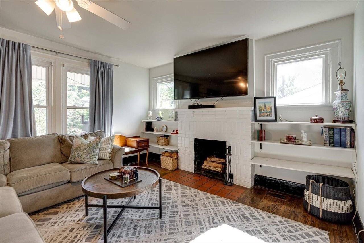 1004 Boylston St - Photo 6 of 30