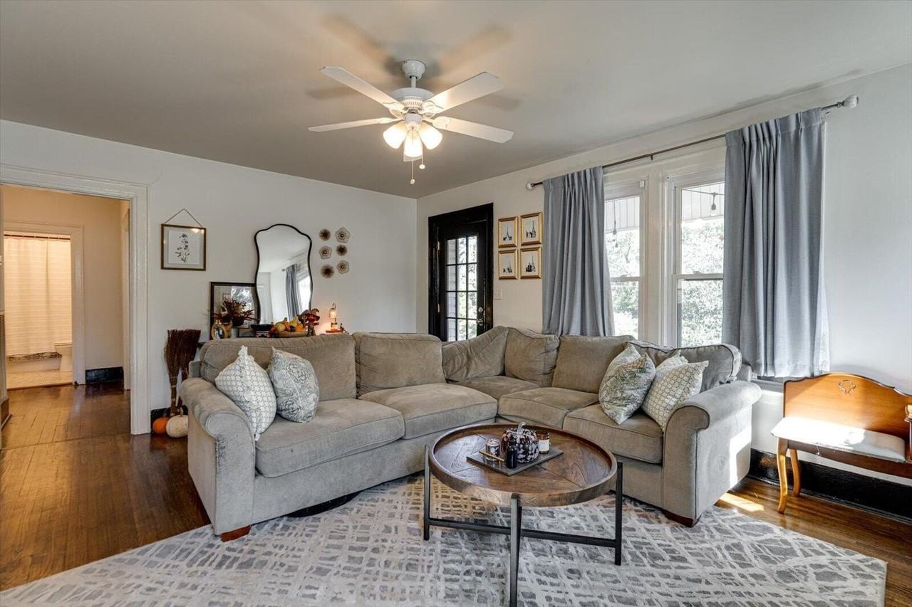 1004 Boylston St - Photo 7 of 30