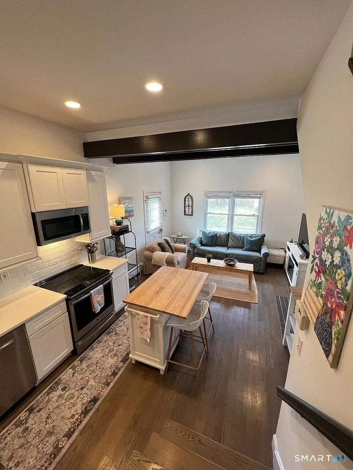 238 Ruane St #B - Photo 4 of 19