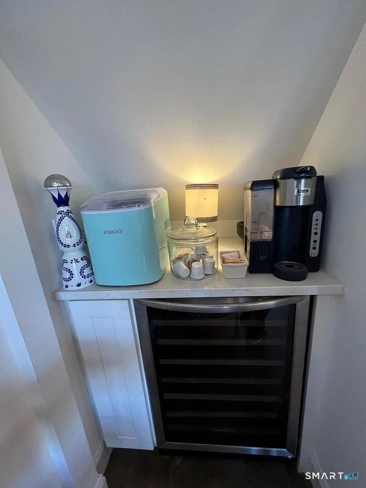 238 Ruane St #B - Photo 5 of 19