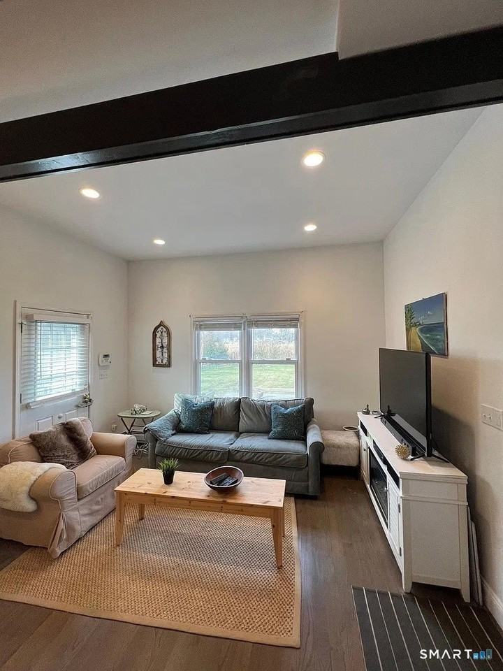 238 Ruane St #B - Photo 6 of 19