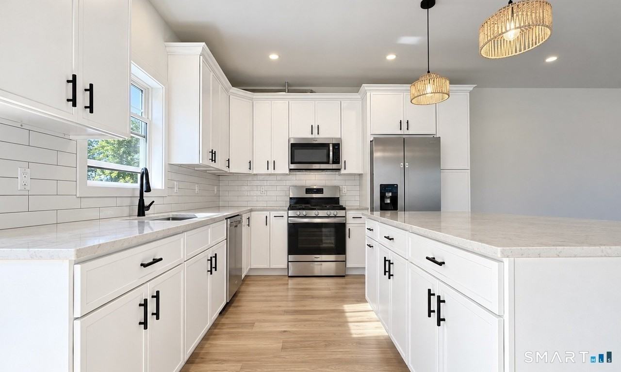 249B New Haven Ave - Photo 3 of 18