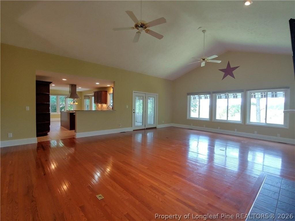 688 Azalea Dr - Photo 4 of 27