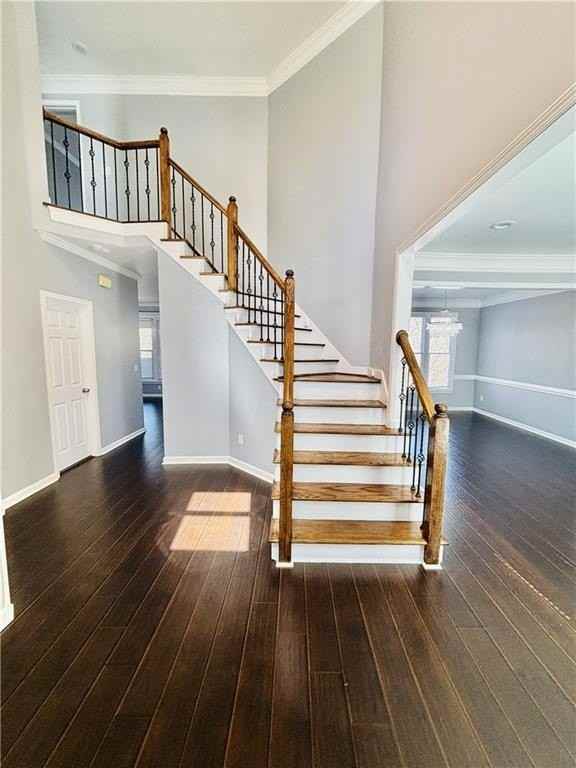 240 Creekside Park Dr - Photo 2 of 33