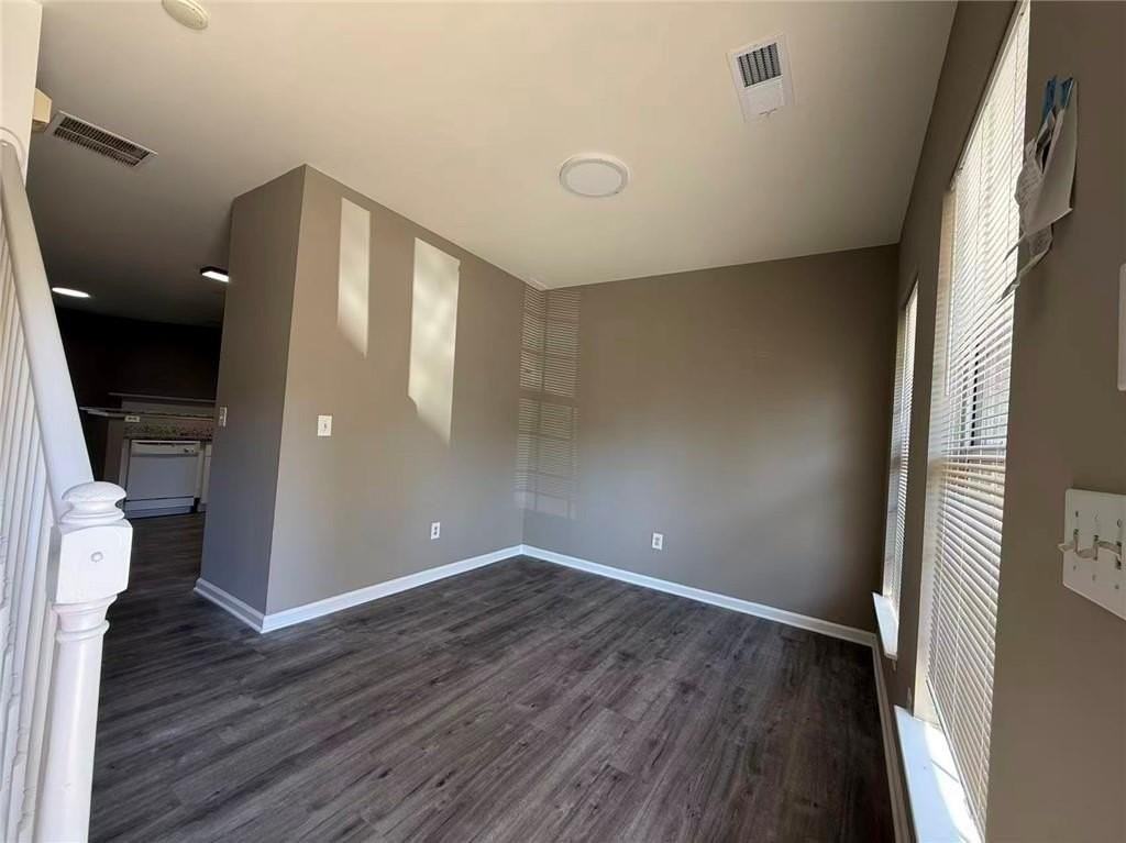1507 Cove Creek Cir - Photo 2 of 17