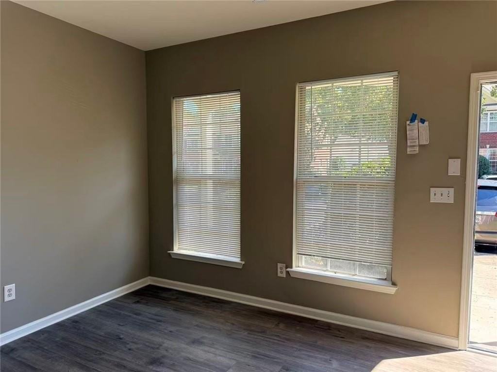 1507 Cove Creek Cir - Photo 3 of 17