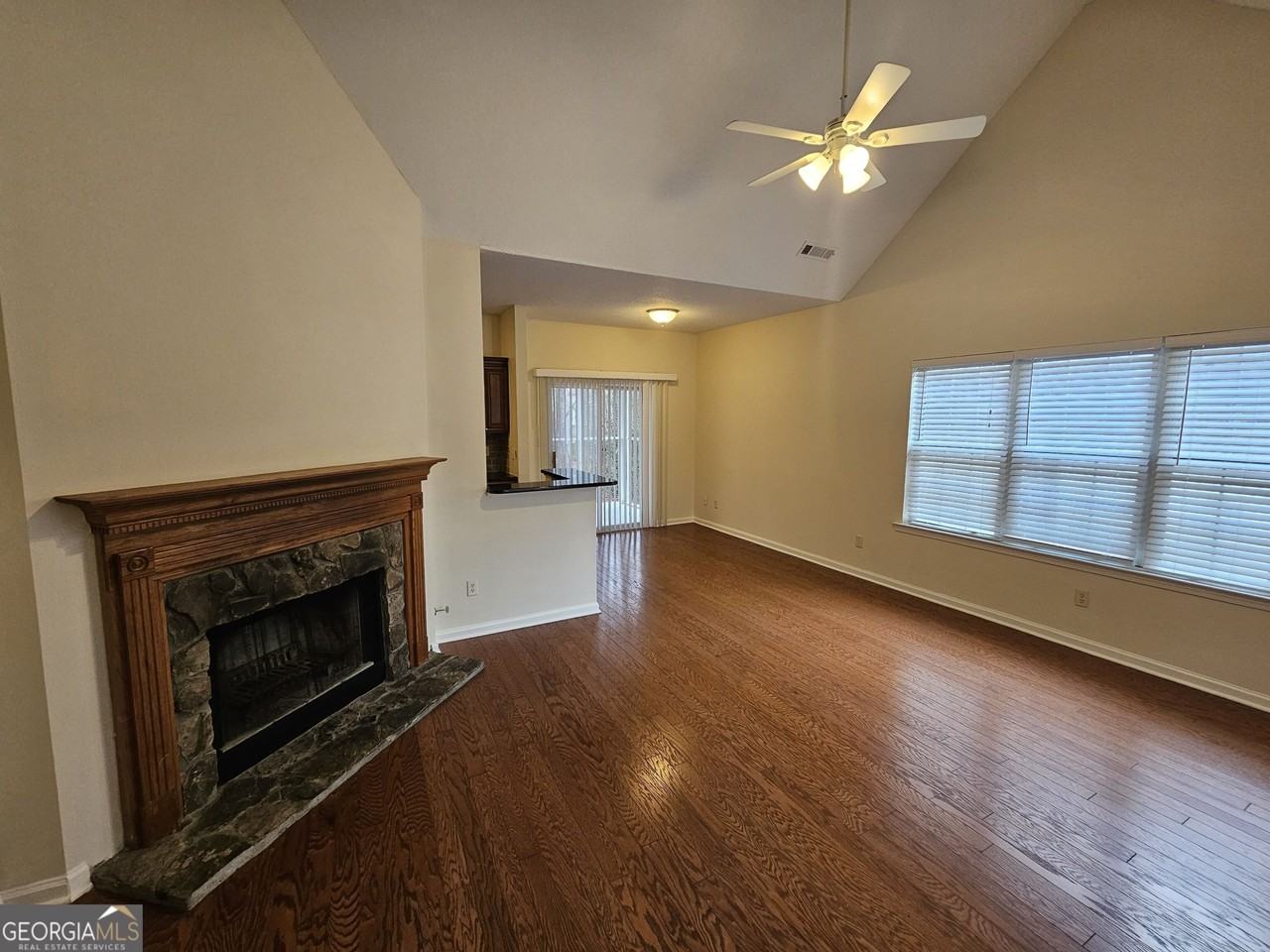 551 N Fairfield Dr - Photo 5 of 26