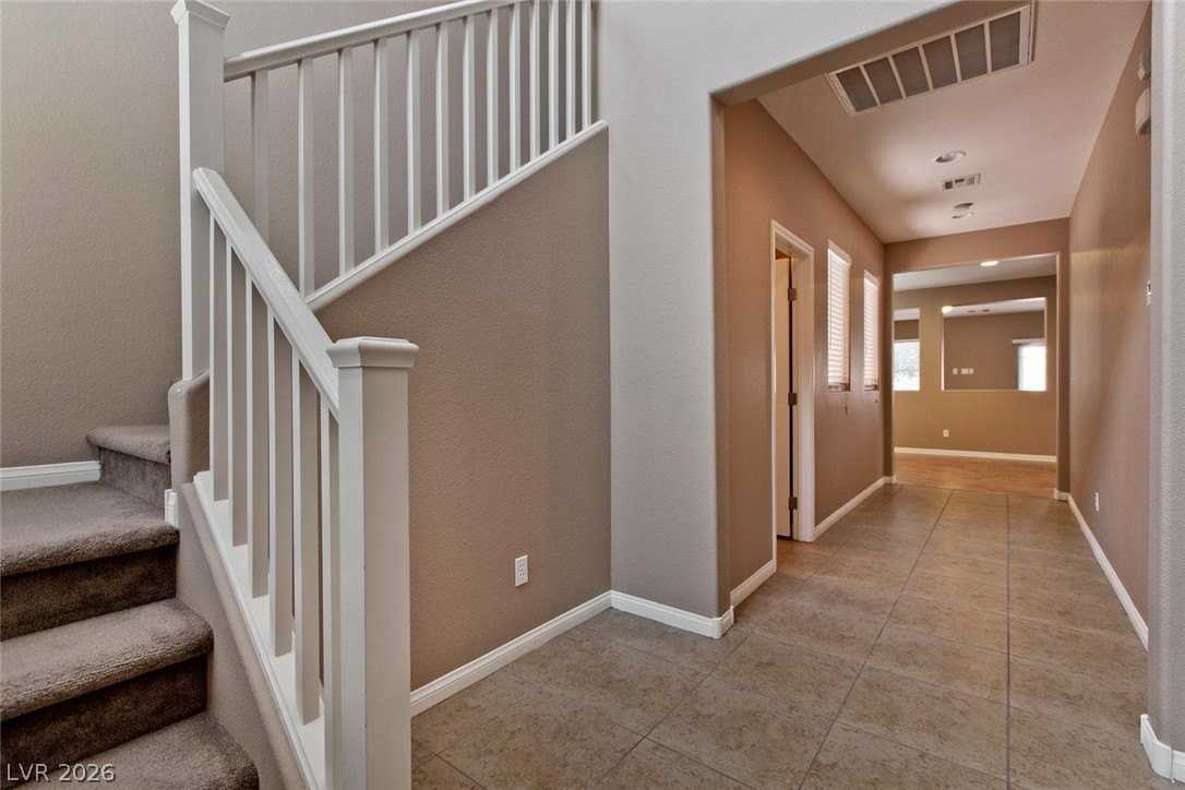 8304 Lambtin Quay Ave - Photo 4 of 35