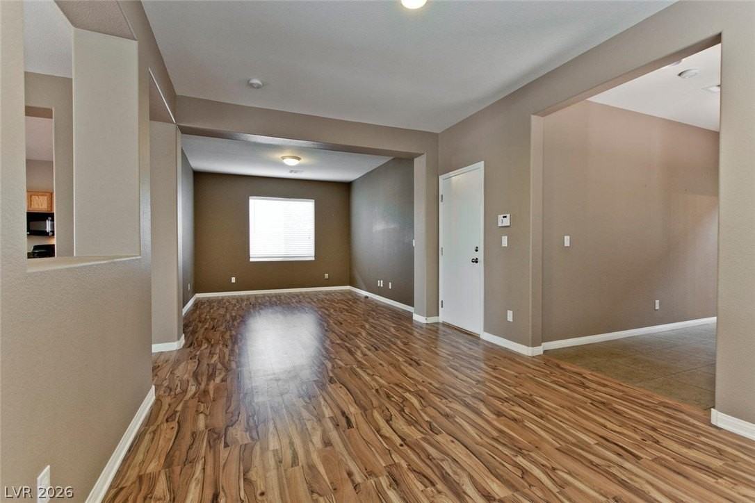 8304 Lambtin Quay Ave - Photo 6 of 35