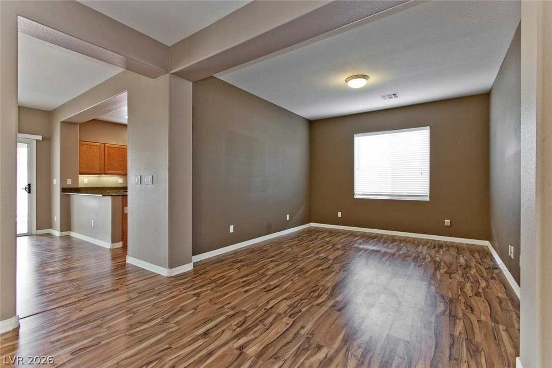 8304 Lambtin Quay Ave - Photo 7 of 35