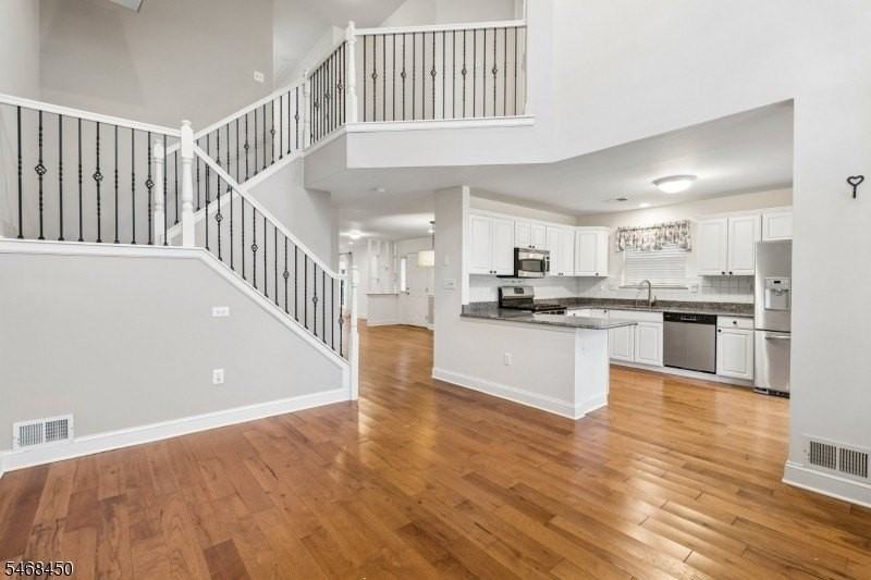 61 Dorchester Dr - Photo 6 of 47