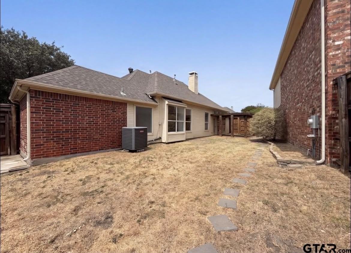 8703 Stonecrest Dr - Photo 5 of 10