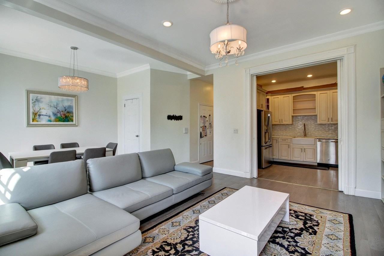 823 Washington St #2 - Photo 3 of 19