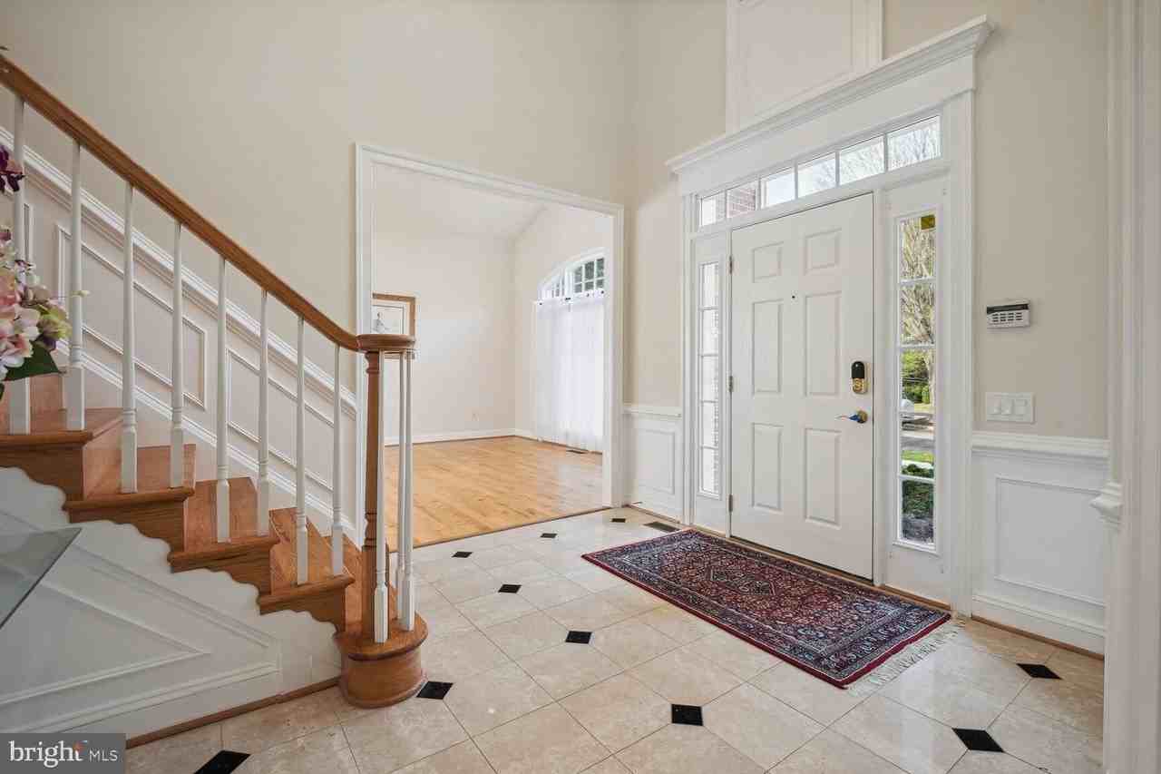 9724 Clagett Farm Dr - Photo 5 of 50
