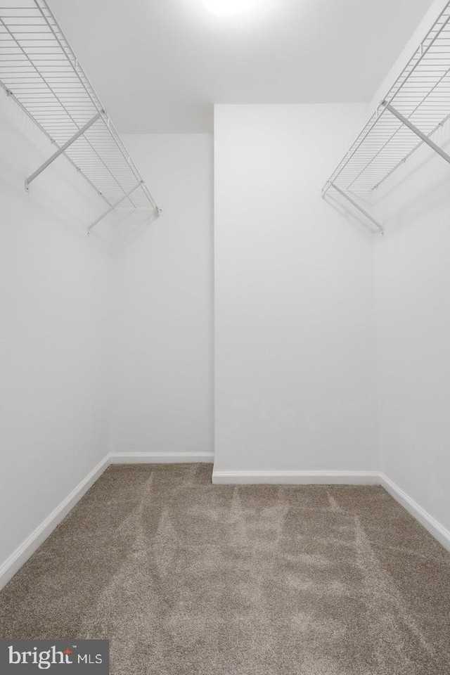 2726 Gallows Rd - Photo 6 of 40