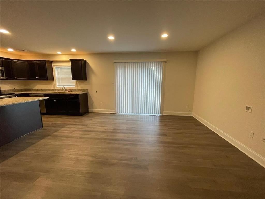 1612 Ravena St - Photo 4 of 15