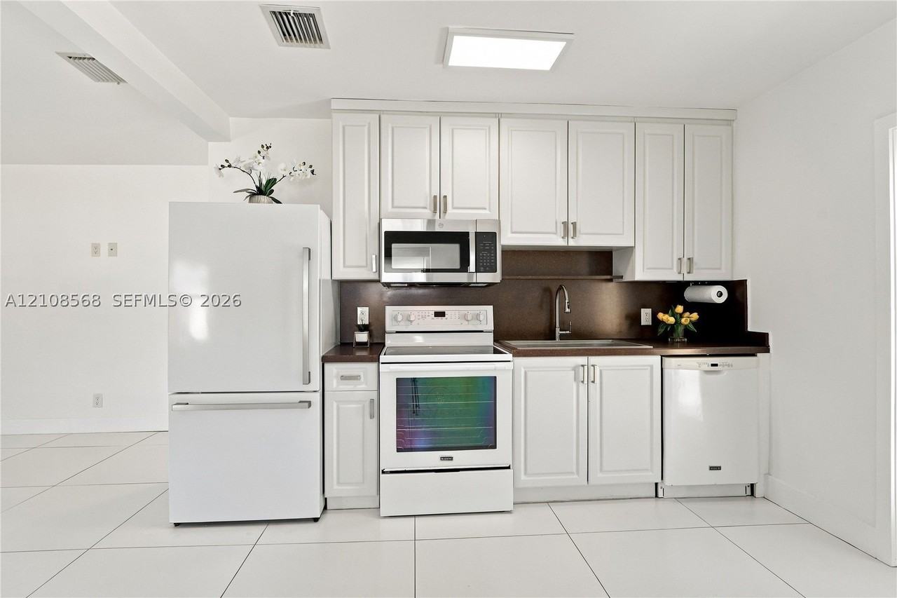 1229 Nw 1st Ave - Photo 7 of 41
