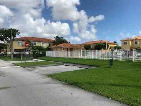 10841 Sw 181st Ln - Photo 2 of 9