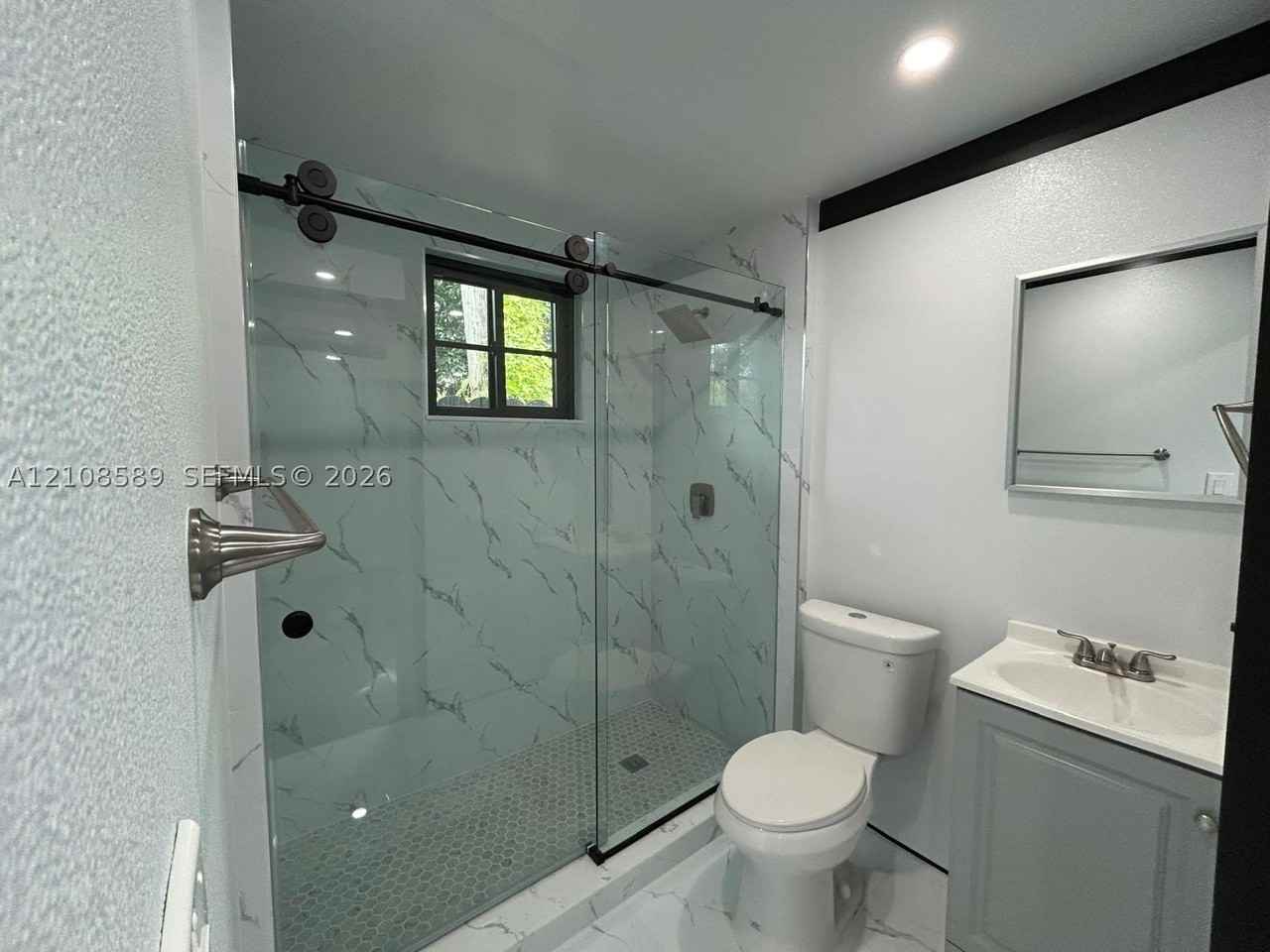 1031 Ne 151st St #1 - Photo 7 of 8