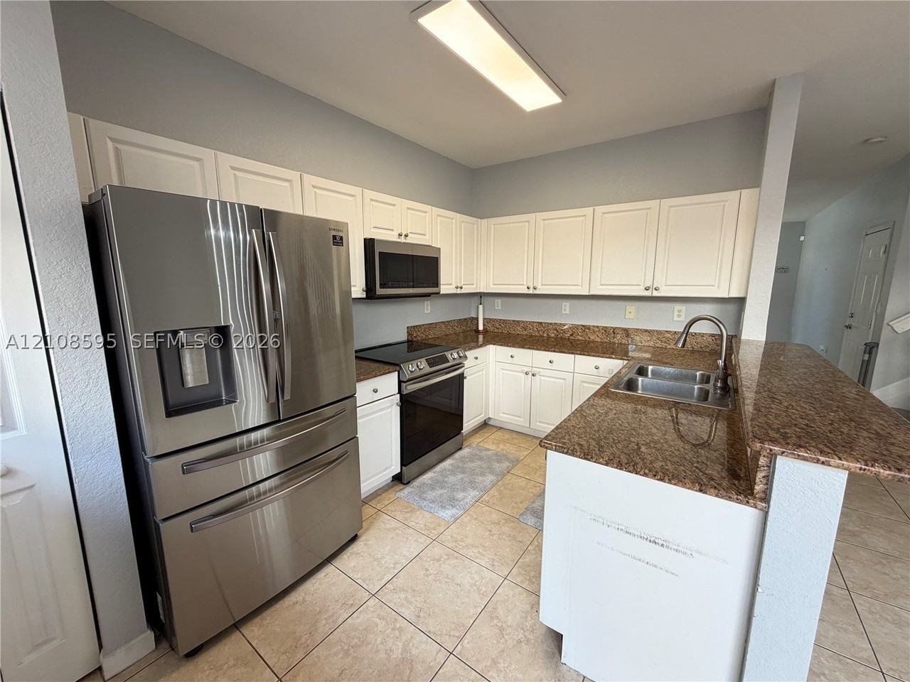 12989 Sw 135th Ter #0 - Photo 5 of 36