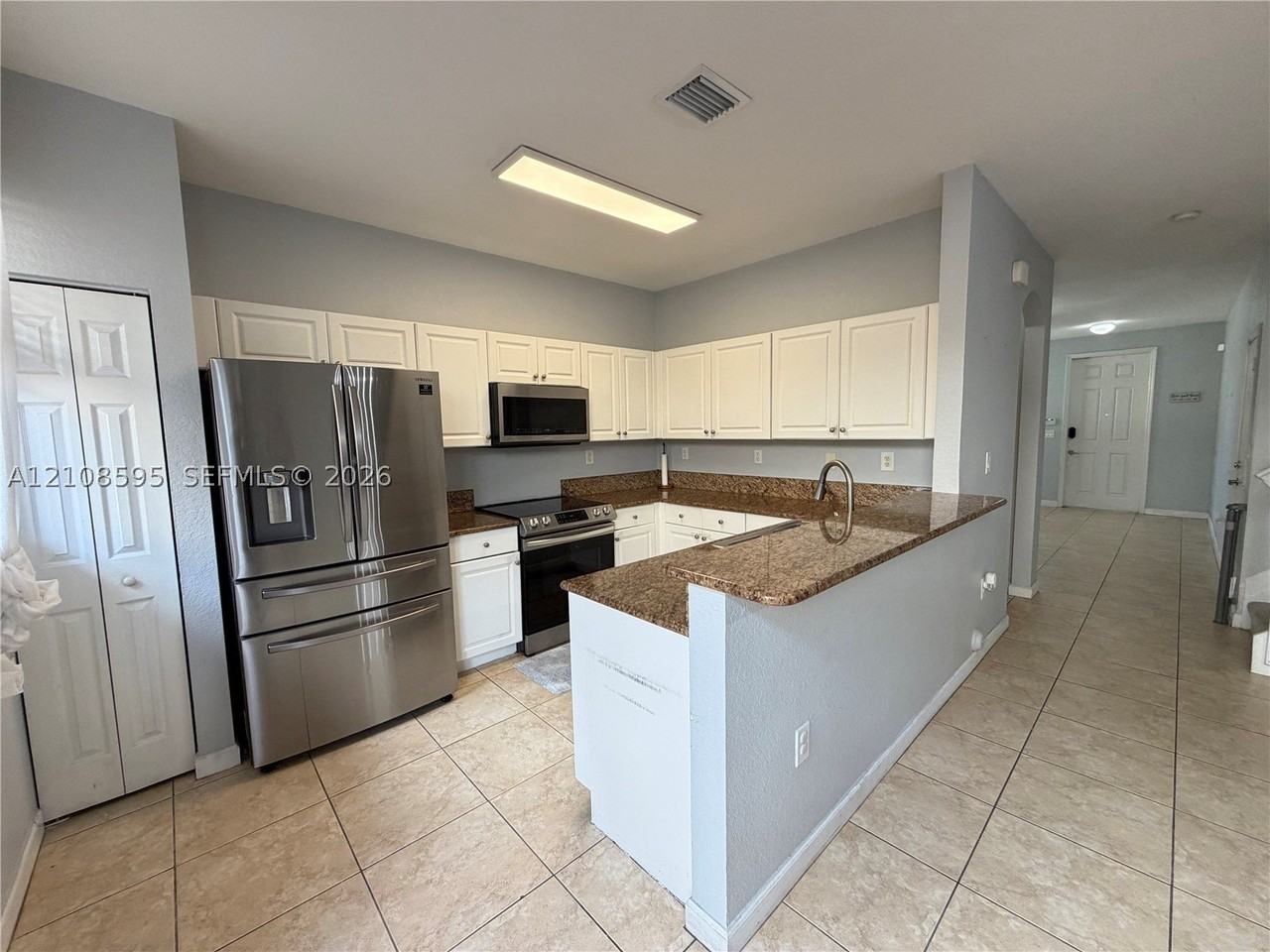 12989 Sw 135th Ter #0 - Photo 6 of 36
